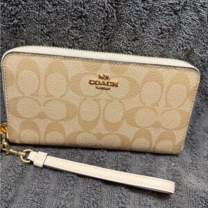 Coach Long Zip Around Wallet in signature canvas -NEW